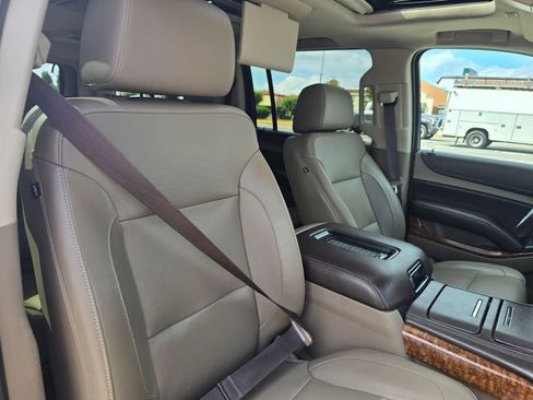 Used 2017 Chevrolet Suburban Premier AWD/4WD image 11