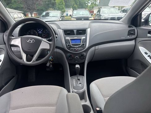 Used 2013 Hyundai Accent GLS FWD image 7