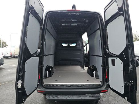 New 2025 Mercedes-Benz Sprinter 2500 image 14