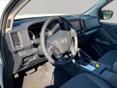 Used 2024 Nissan Frontier S w/ Tow Package image 12