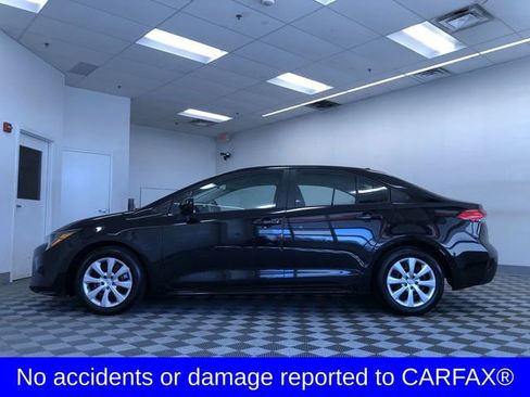 Used 2025 Toyota Corolla LE image 3