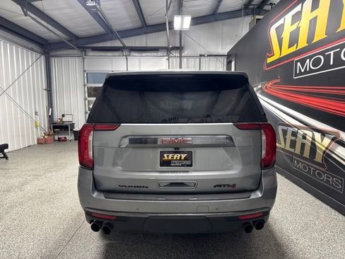 Used 2023 GMC Yukon XL AT4 w/ AT4 Premium Plus Package AWD/4WD image 19