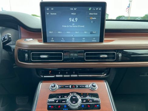 Used 2021 Lincoln Aviator Reserve w/ Elements Package Plus AWD/4WD image 27