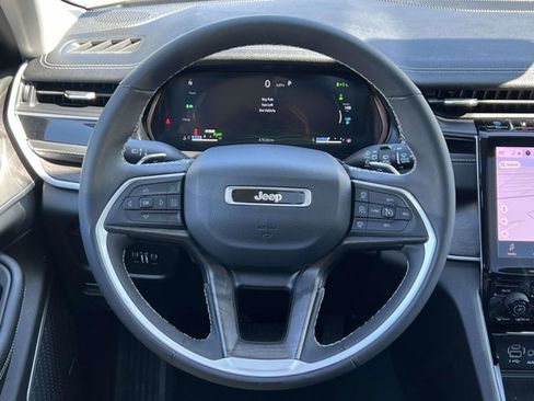 Certified 2023 Jeep Grand Cherokee 4WD 4xe w/ Luxury Tech Group II image 13