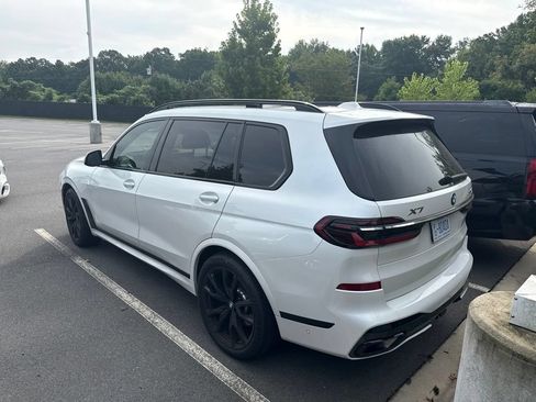 Used 2023 BMW X7 xDrive40i w/ Executive Package AWD/4WD image 4