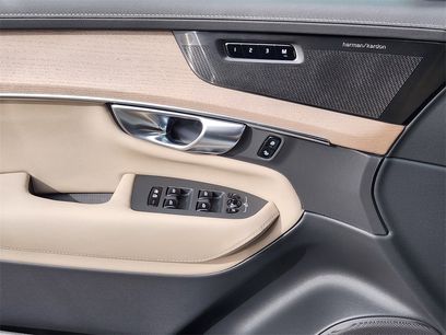 New 2026 Volvo XC90 B6 Plus w/ Protection Package Premier