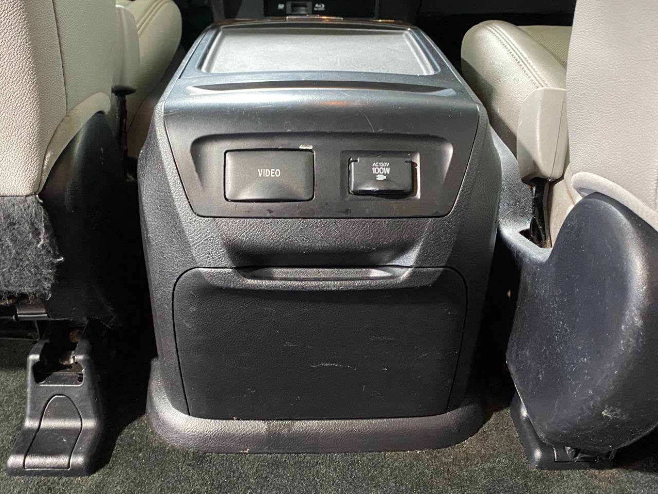 Used 2015 Toyota Sienna Limited Premium AWD/4WD image 10