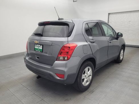 Used 2020 Chevrolet Trax LS w/ Tint and Cruise Package FWD image 9
