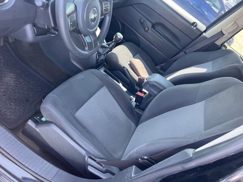 Used 2016 Jeep Patriot Sport image 11