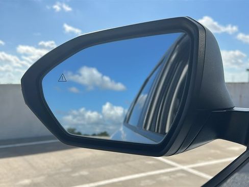 Used 2025 Hyundai Tucson SEL FWD image 18