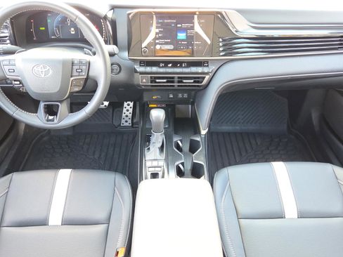 Certified 2025 Toyota Camry SE image 17