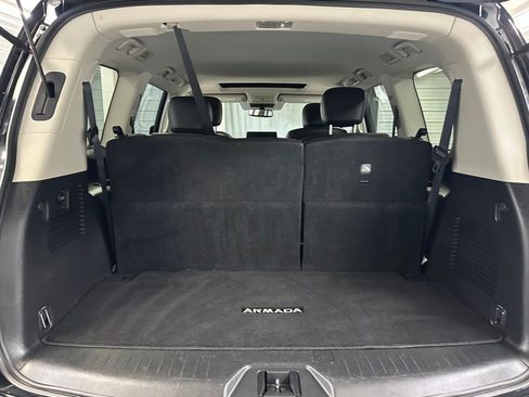 Used 2024 Nissan Armada SL w/ Captain's Chairs Package AWD/4WD image 28