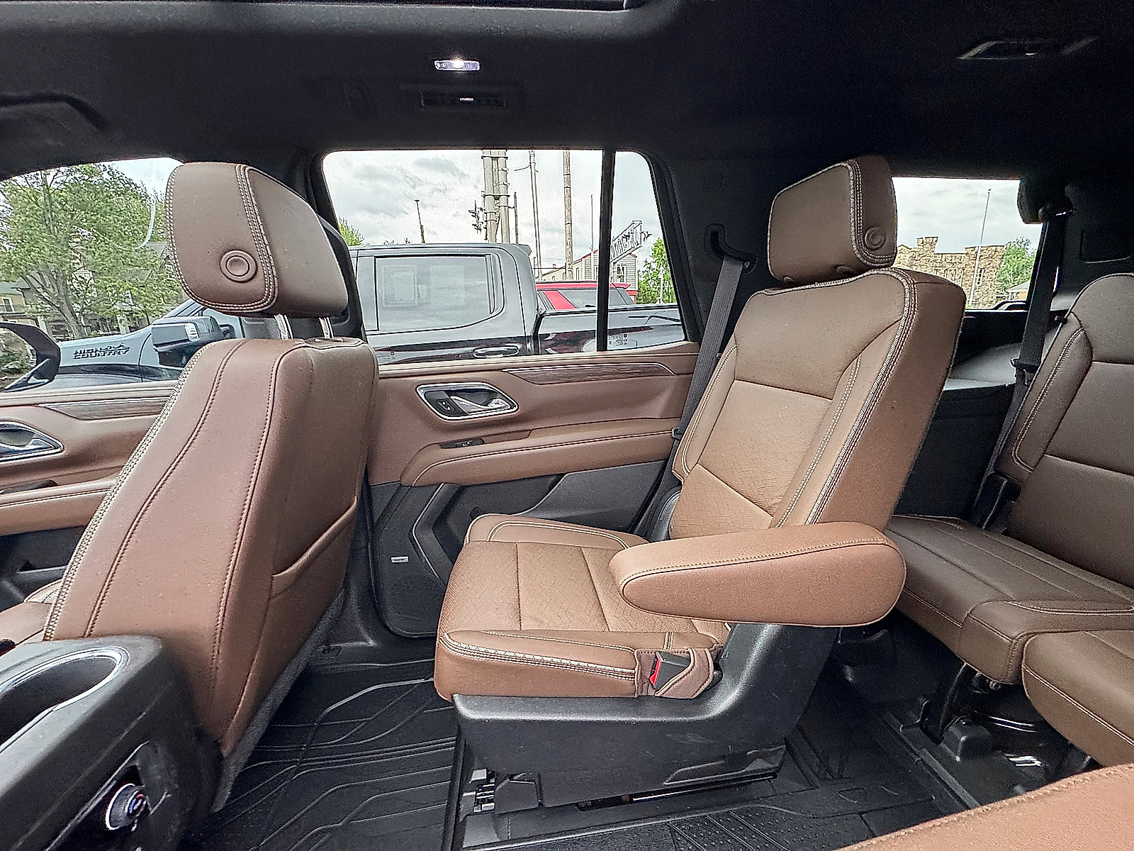 Certified 2021 Chevrolet Tahoe High Country AWD/4WD image 17
