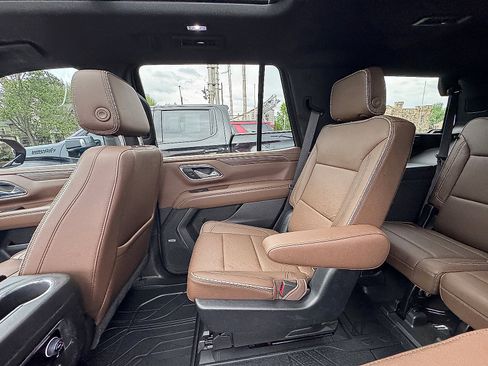 Certified 2021 Chevrolet Tahoe High Country AWD/4WD image 17