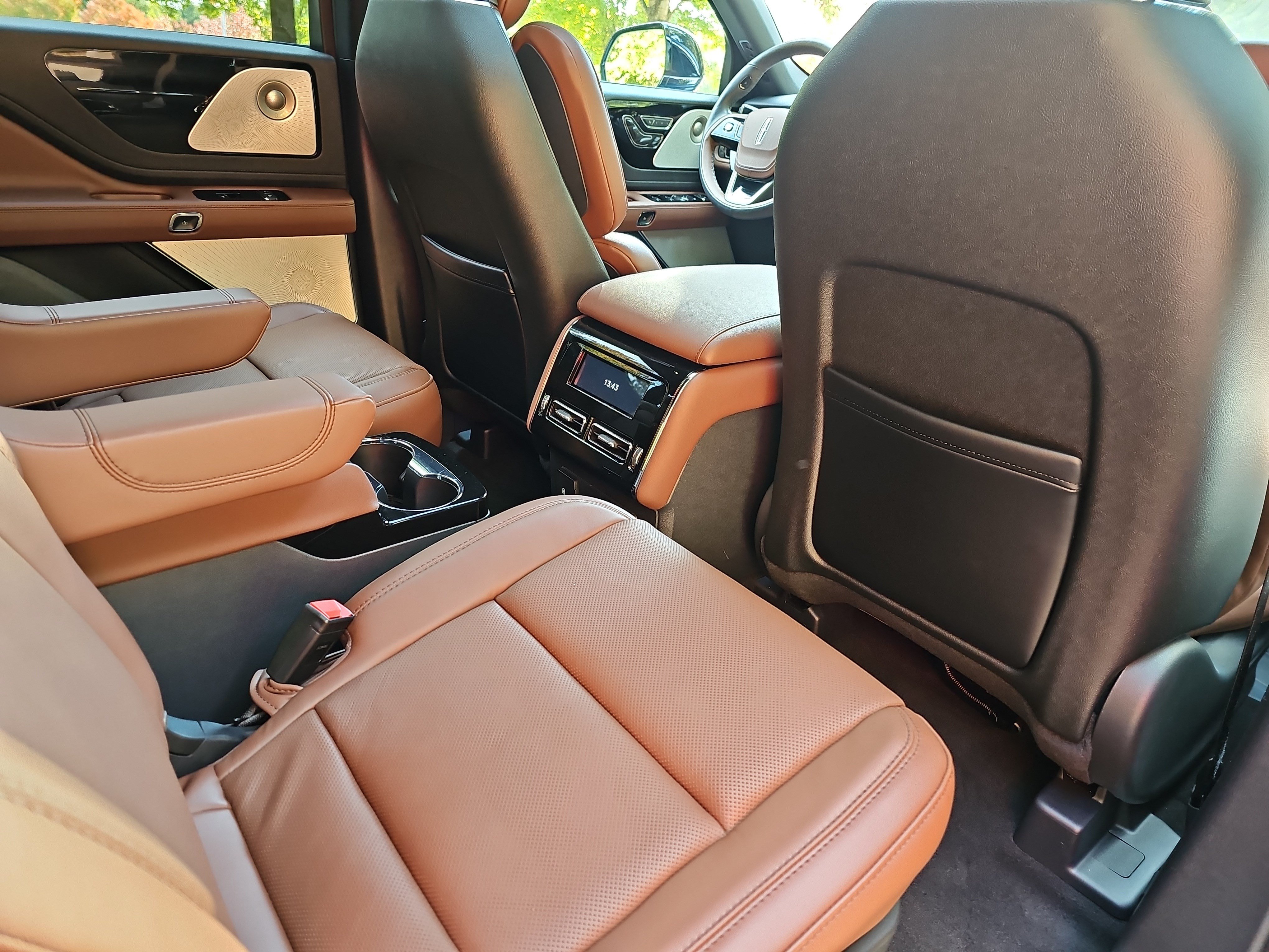 Used 2026 Lincoln Aviator Reserve AWD/4WD image 11
