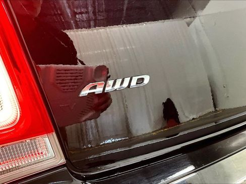 Used 2023 Chrysler 300 Touring AWD/4WD image 24