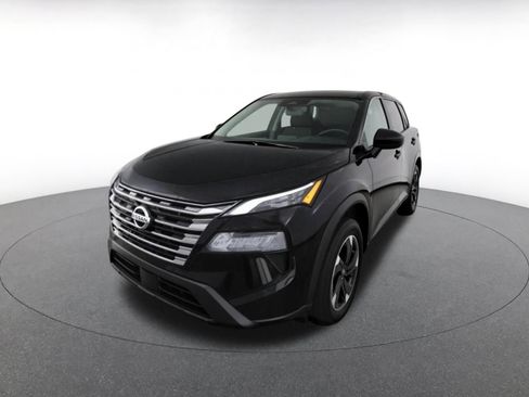 Used 2025 Nissan Rogue SV FWD image 3