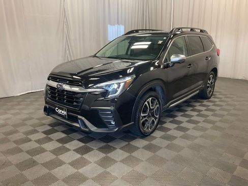Used 2023 Subaru Ascent Limited w/ Technology Package AWD/4WD image 4