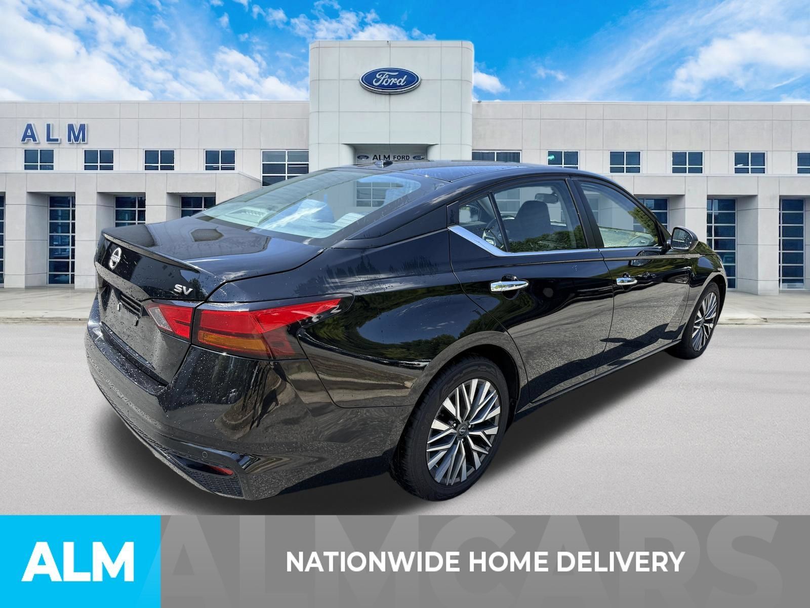 Used 2024 Nissan Altima 2.5 SV FWD image 4