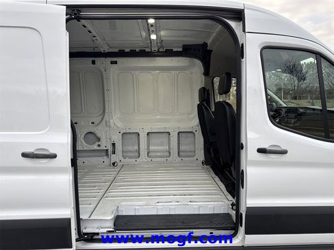 Used 2024 Ford Transit 250 148 Medium Roof image 16