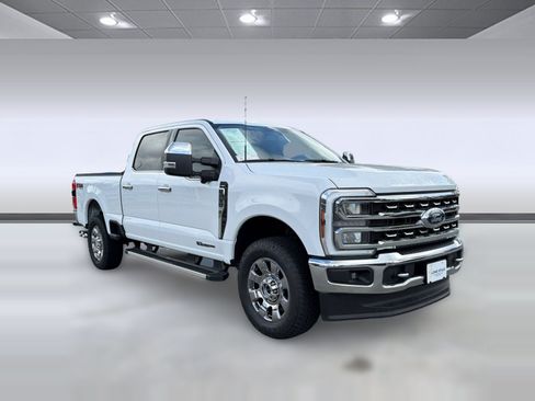 Used 2024 Ford F250 Lariat w/ Chrome Package AWD/4WD image 6