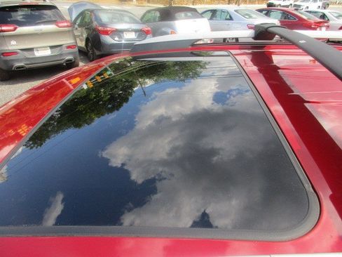 Used 2014 Toyota RAV4 Limited w/ Technology Package AWD/4WD image 10