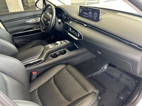Used 2025 Genesis GV70 2.5T AWD/4WD image 25