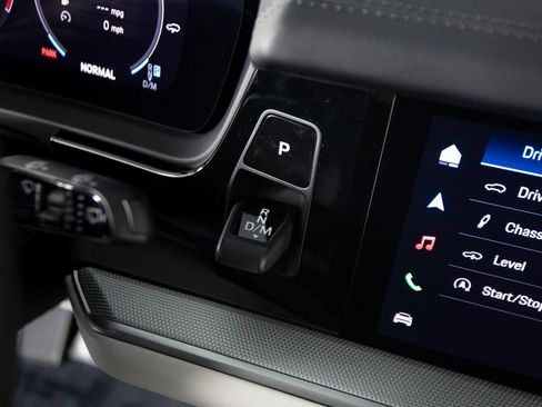 New 2026 Porsche Cayenne S image 24