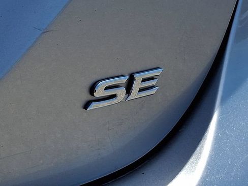 Used 2024 Toyota Camry SE FWD image 30