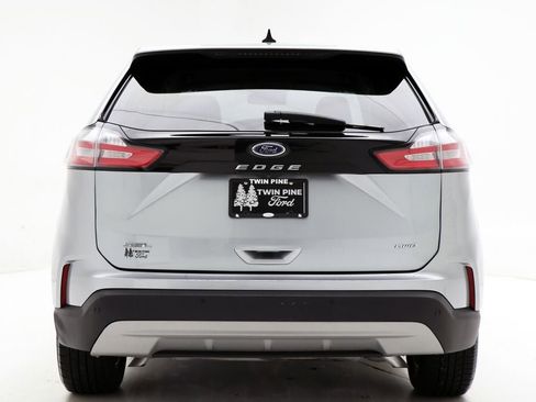 Used 2024 Ford Edge SEL image 8