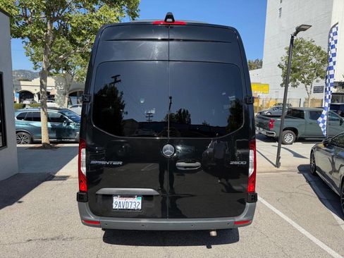 Used 2022 Mercedes-Benz Sprinter 2500 image 10