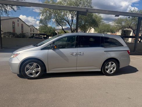 Used 2013 Honda Odyssey Touring image 4