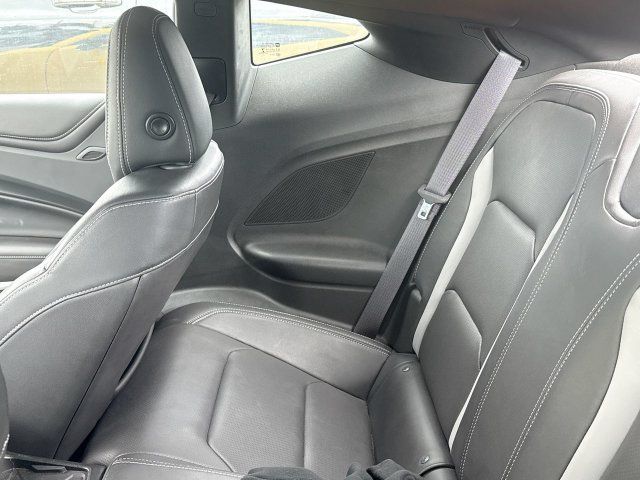 Used 2017 Chevrolet Camaro LT RWD image 10