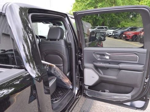 New 2026 RAM 1500 Laramie AWD/4WD image 33