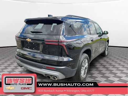 Used 2026 Chevrolet Traverse LT AWD/4WD image 4