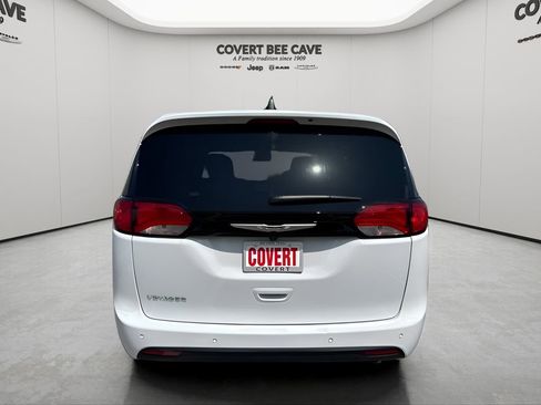 New 2026 Chrysler Voyager LX image 8