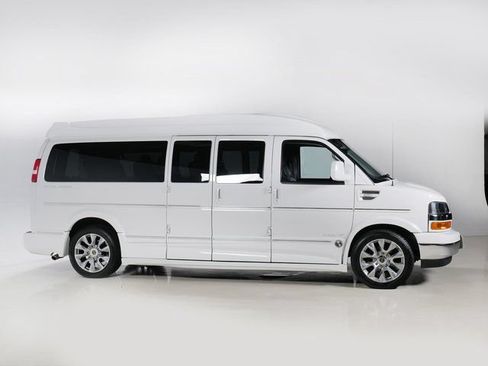 Used 2022 Chevrolet Express 2500 Extended w/ Enhanced Convenience Package RWD image 24