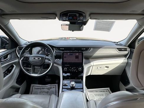 Used 2021 Jeep Grand Cherokee L Overland w/ Luxury Tech Group IV image 10