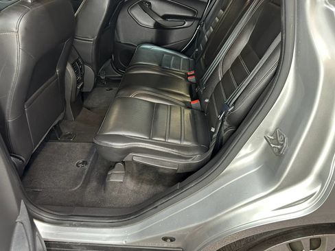 Used 2017 Ford C-MAX Energi SE w/ Equipment Group 402A FWD image 20
