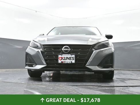 Used 2024 Nissan Altima 2.5 SV image 51