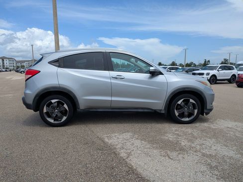Used 2018 Honda HR-V EX-L image 4