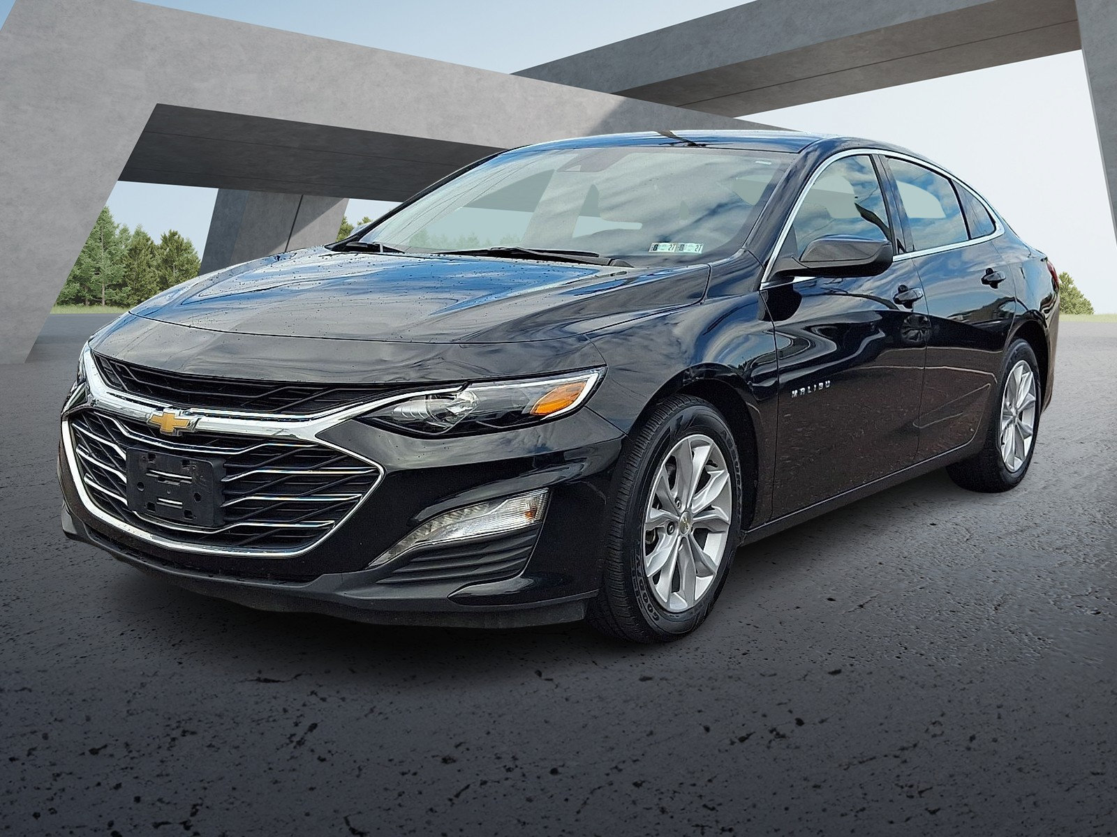 Used 2025 Chevrolet Malibu LT FWD image 3