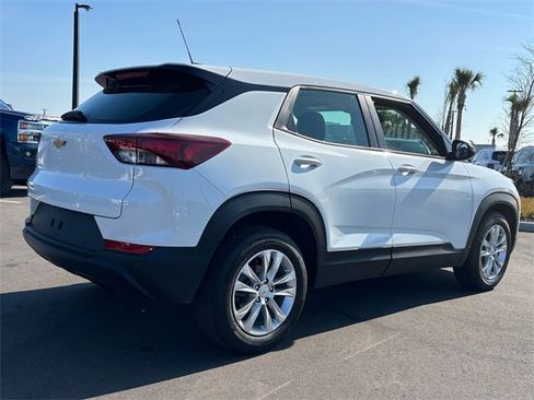Used 2023 Chevrolet TrailBlazer LS image 14