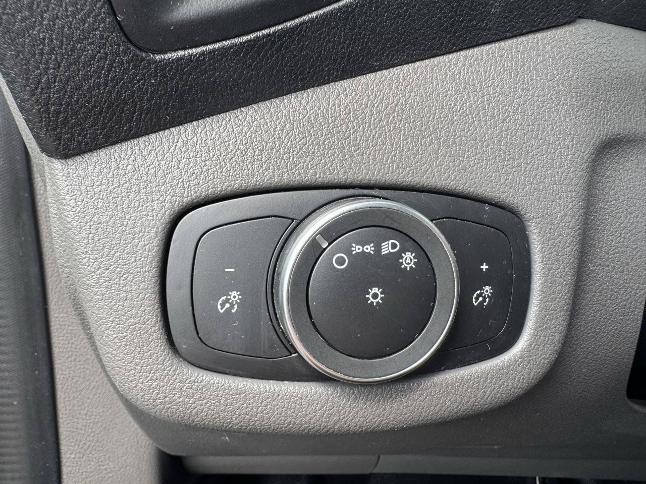 Used 2023 Ford Transit Connect XL FWD image 27