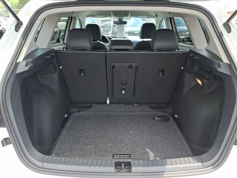 Certified 2023 Volkswagen Taos SE FWD image 28