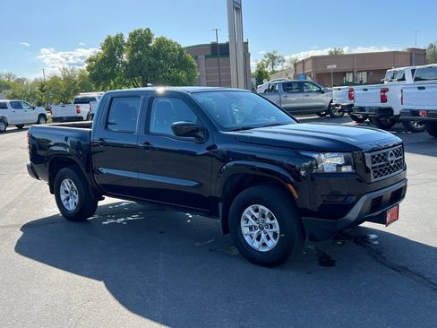 Used 2024 Nissan Frontier SV w/ Technology Package AWD/4WD image 6