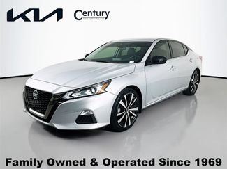 Used 2022 Nissan Altima 2.5 SR video 1