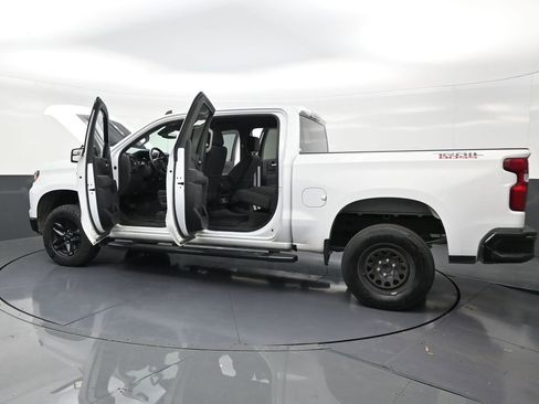 Used 2023 Chevrolet Silverado 1500 Custom Trail Boss AWD/4WD image 30