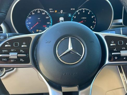 Used 2022 Mercedes-Benz GLC 300 image 23