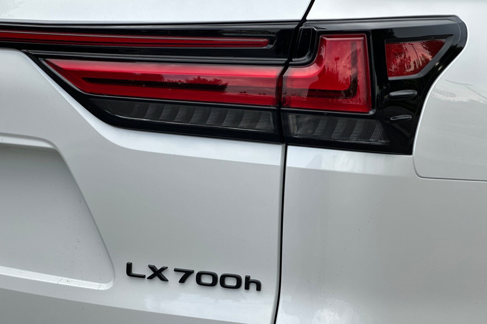 New 2026 Lexus LX 700h Overtrail w/ Accessory Package (Z1) AWD/4WD image 26